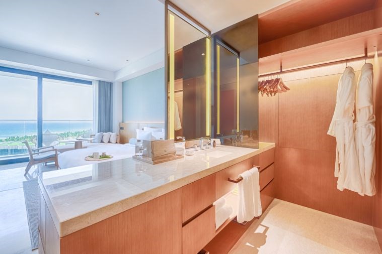 Phòng Superior Twin Corner Sea View